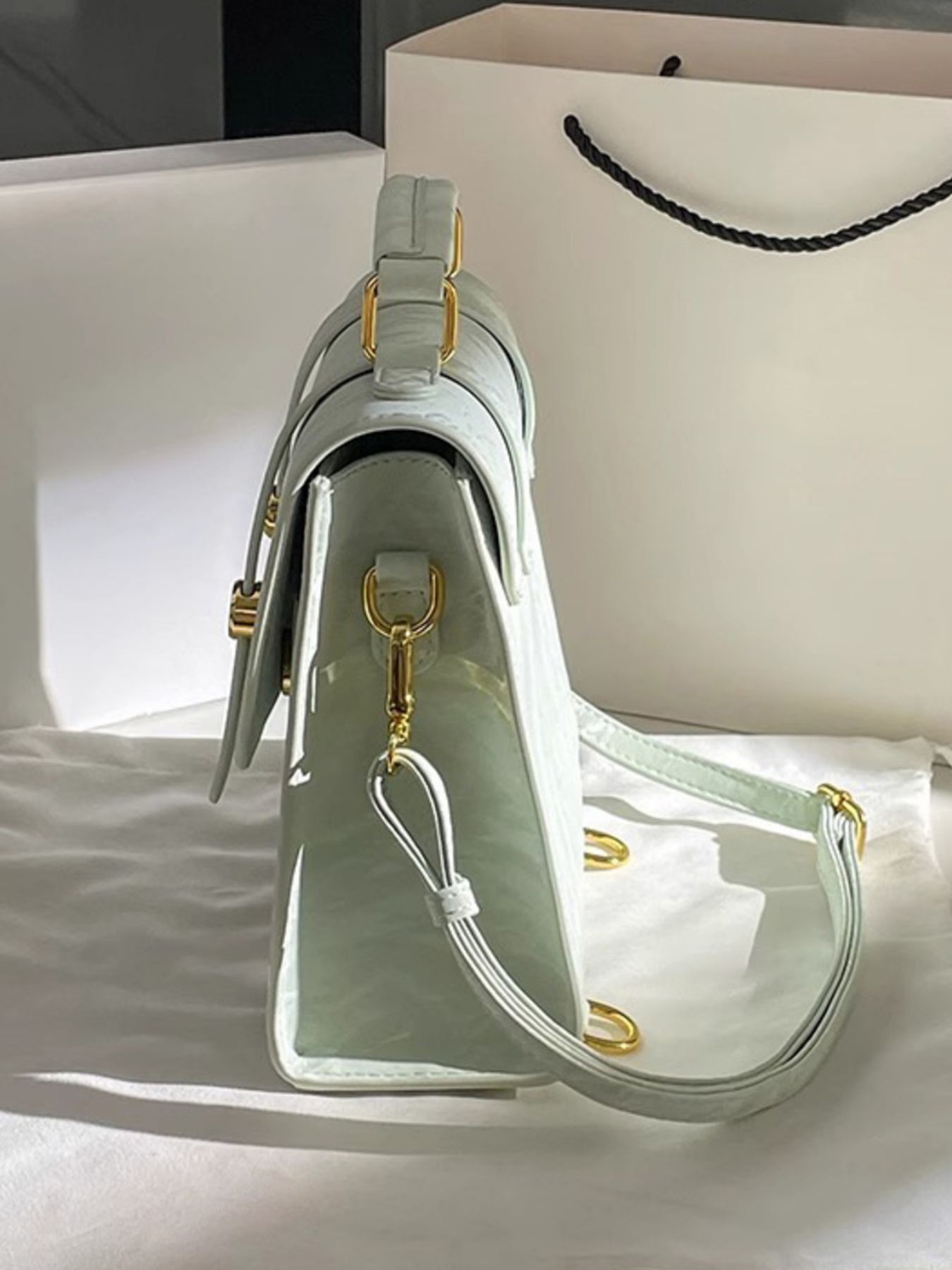 0102b219-b14a-46b4-9e74-47e97fc5f3d8-Max