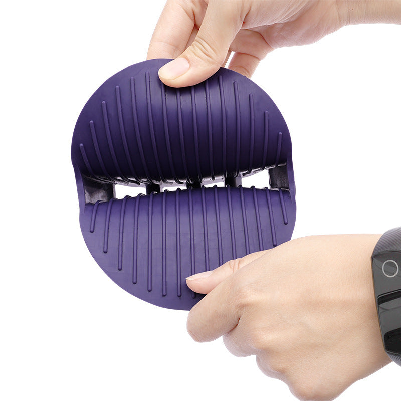 Pet gloves for grooming cats bathing pets brushing cats and dogs hair removal and massage glove