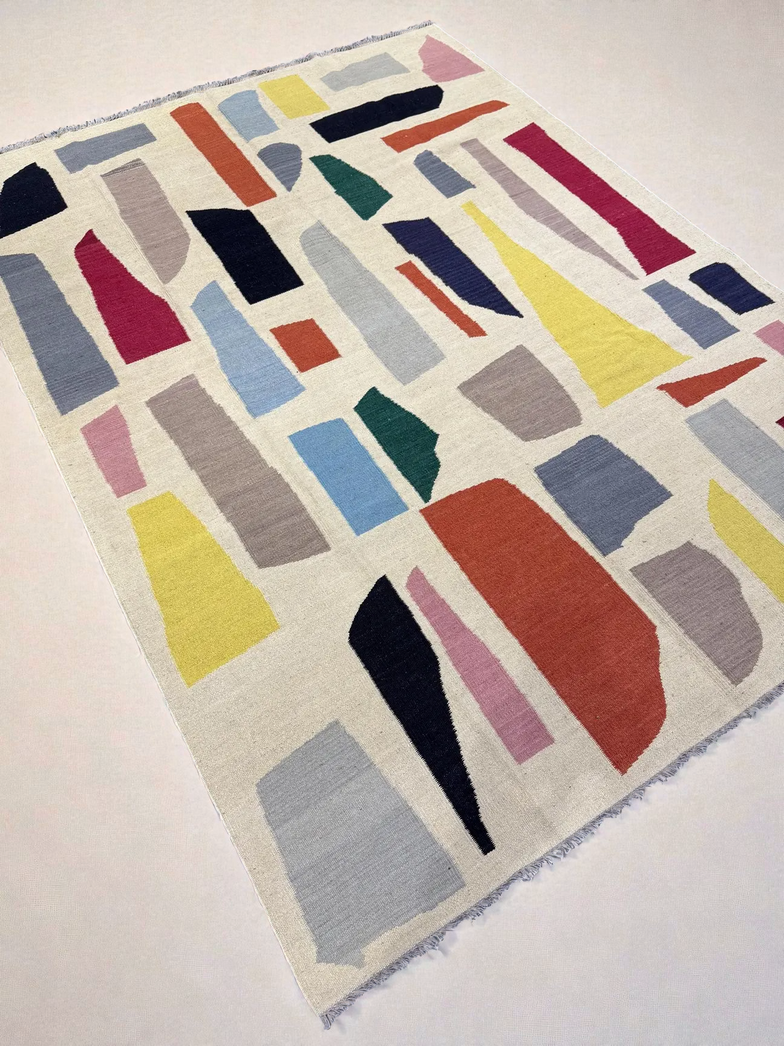 Scandinavian Kilim Rug - Size: 300 x 245 cm-2